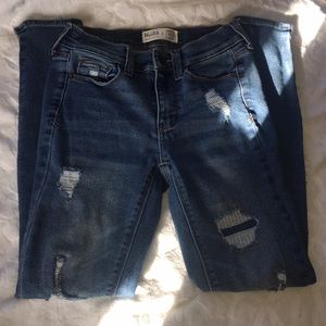 MUDD Mid Rise Vintage Skinny Jeans ⚫️